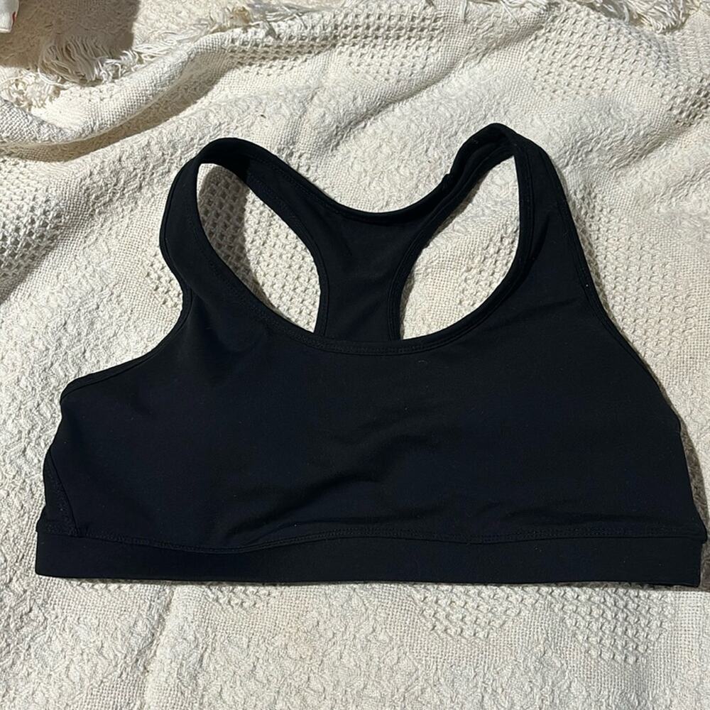 Gap fit L black racer back sports bra nwot removable pads